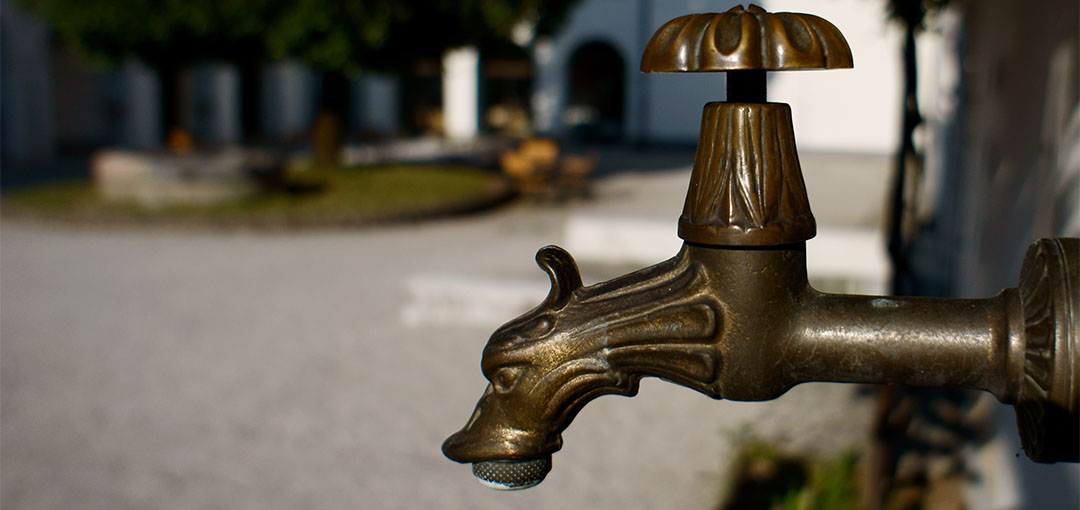 backyard_tap_Coolabah_Crisp_Dry_White_and_Tap_Water_Goon_Recipe